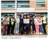 호식이두마리치킨(대표 홍윤원)은 노인전문 요양시설인 진명고향마을을 방문해 치킨 전달식을 진행했다고 27일 밝혔다.